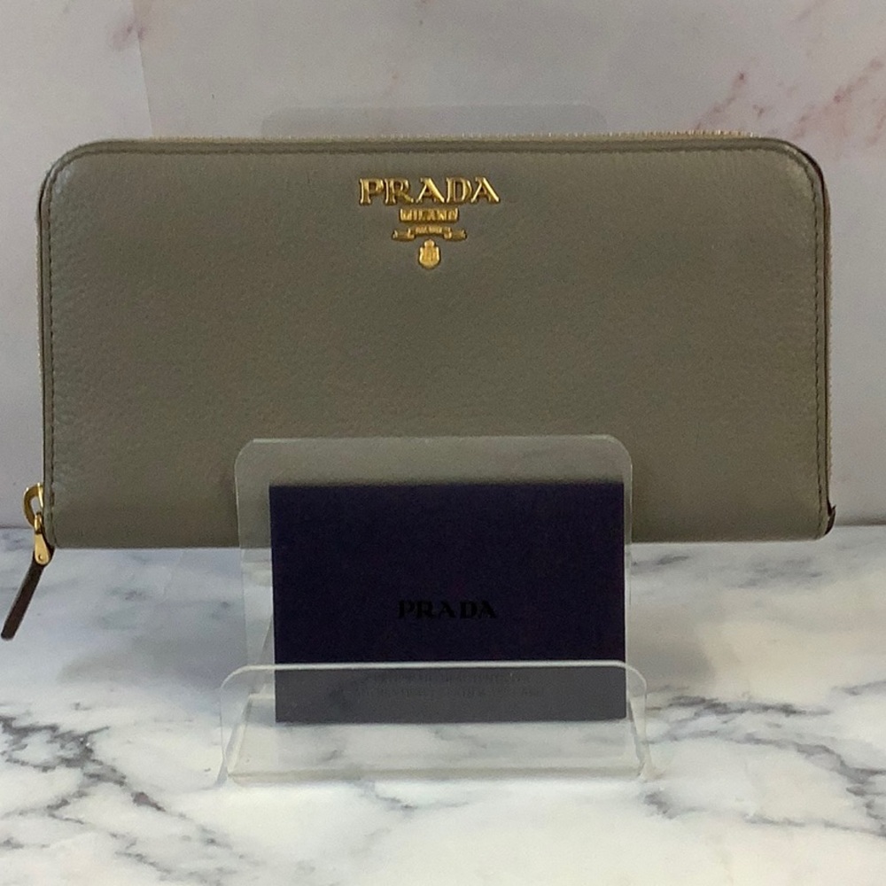 GUC Prada Gray Leather Wallet